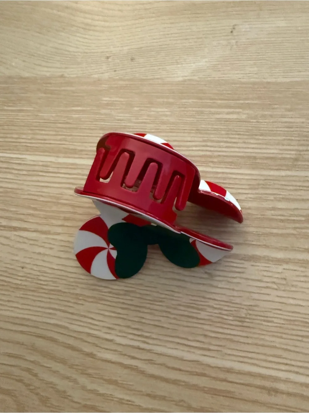 Red & White Swirl Kids Hair Clip - Playful Candy Design